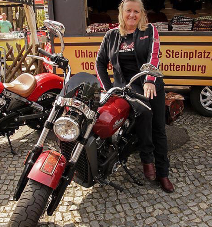 Lobo Bikes autorisierter Indian Motorcycles Dealer Berlin Brandenburg - Verkauf, Werkstatt und Fahrschule - Team - Annette Lange